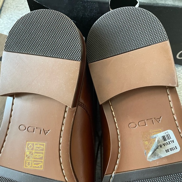 Up for sale is a BRAND NEW CHELSEA BOOT ALEVIA size US 9 never $95.00 or B.O - Picture 12 of 12